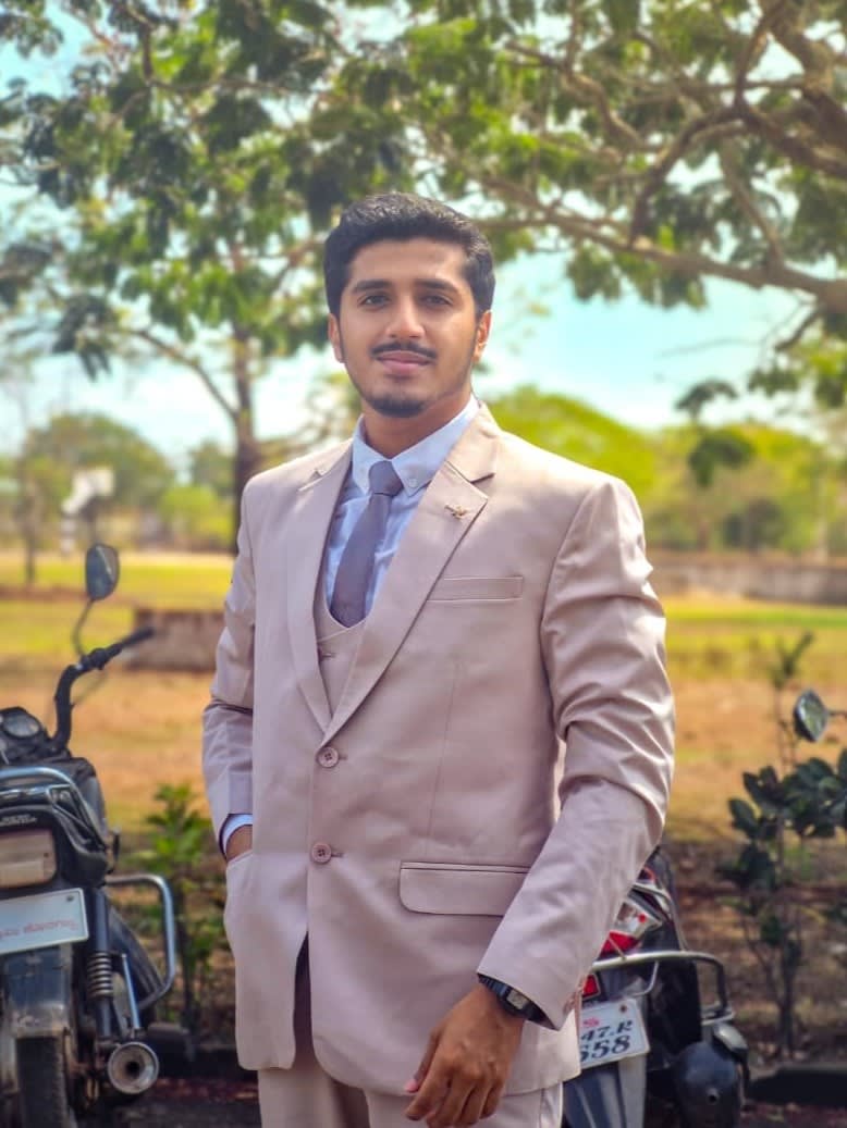 Portrait of Mohammed Iyad, Chief Operating Officer & Chief Partnership Officer at HubZero.